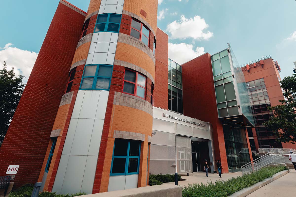 Made Scientific Manufacture Building
